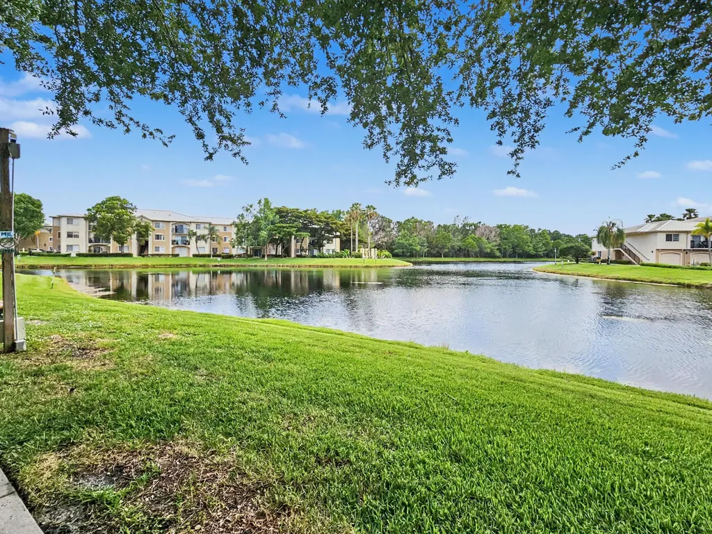 500 Crestwood Court N Royal Palm Beach FL 33411
