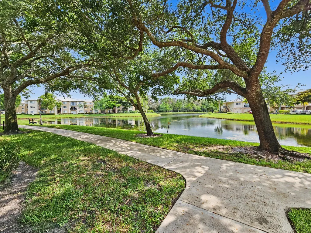 500 Crestwood Court N Royal Palm Beach FL 33411