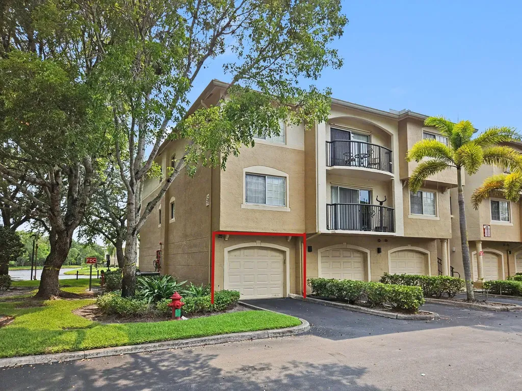 500 Crestwood Court N Royal Palm Beach FL 33411