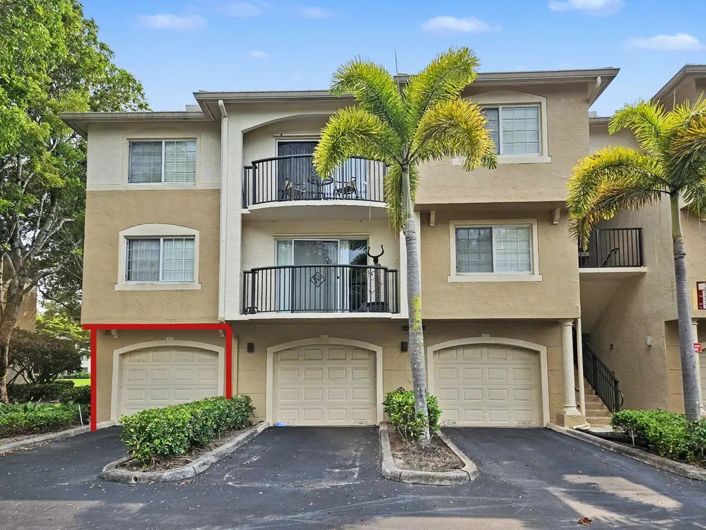 500 Crestwood Court N Royal Palm Beach FL 33411