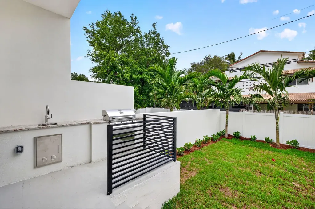 507 SW 11th Street Fort Lauderdale FL 33315