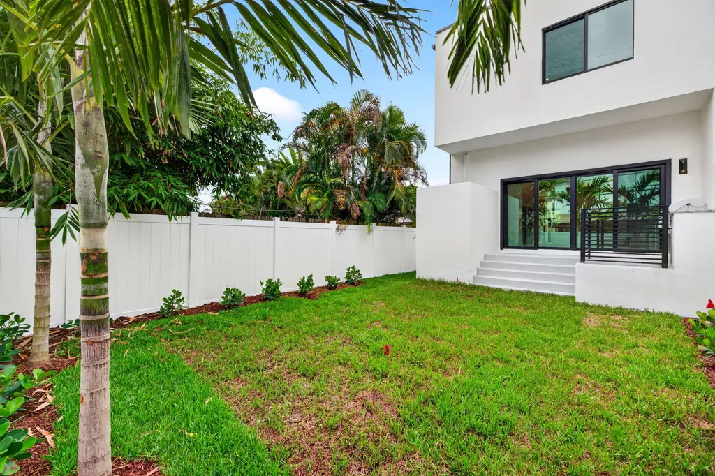 507 SW 11th Street Fort Lauderdale FL 33315