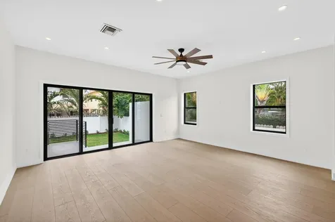 507 SW 11th Street Fort Lauderdale FL 33315