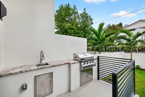 507 SW 11th Street Fort Lauderdale FL 33315