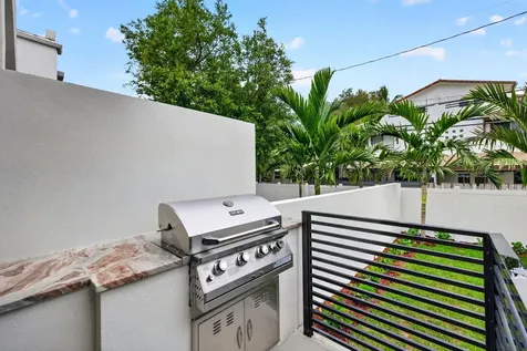 507 SW 11th Street Fort Lauderdale FL 33315