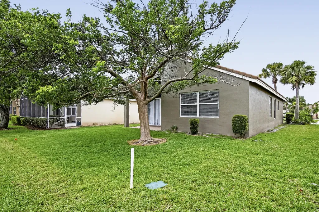 671 NW Stanford Lane Port St Lucie FL 34983
