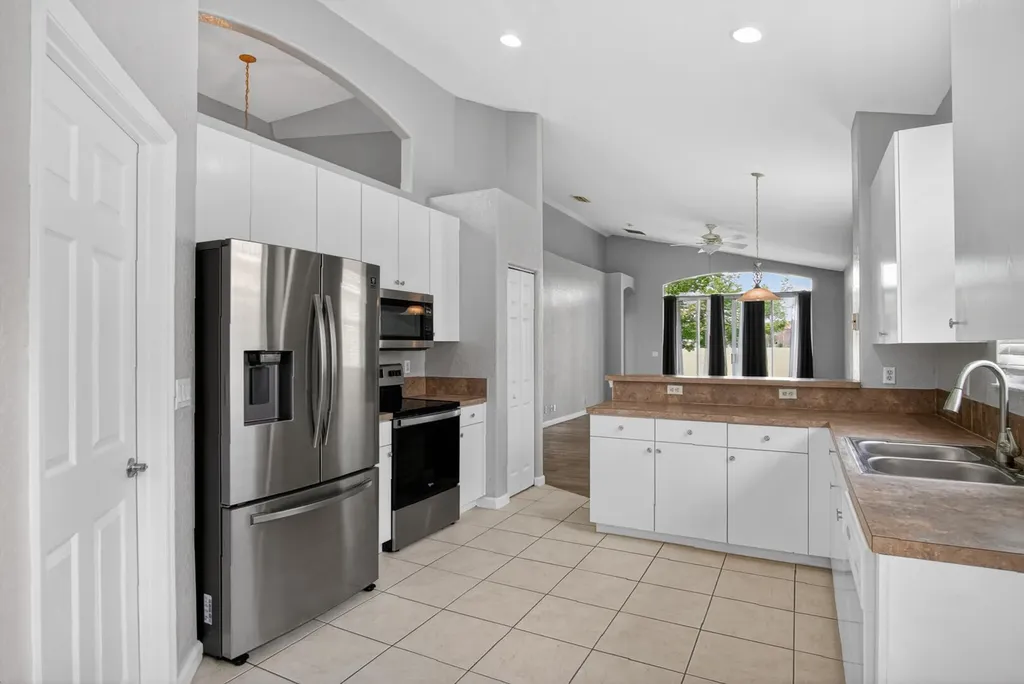671 NW Stanford Lane Port St Lucie FL 34983