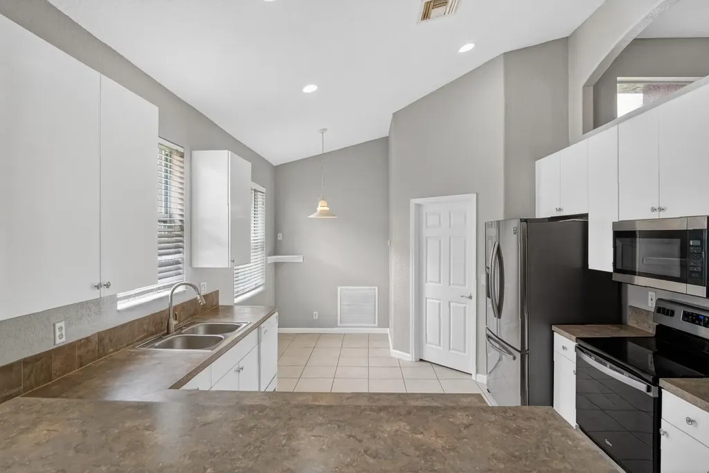 671 NW Stanford Lane Port St Lucie FL 34983