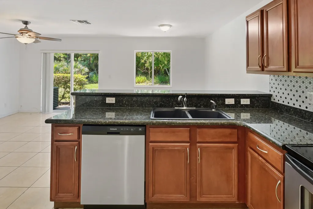 2257 SW Marshfield Court Port St Lucie FL 34953