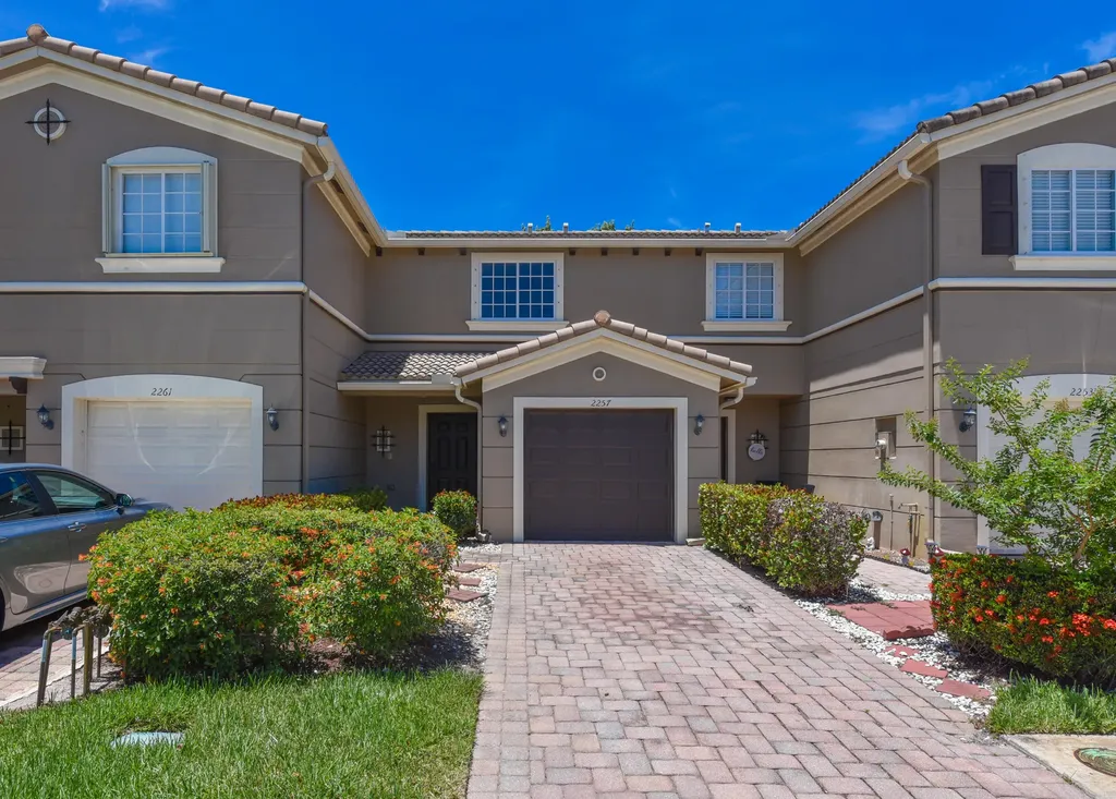 2257 SW Marshfield Court Port St Lucie FL 34953