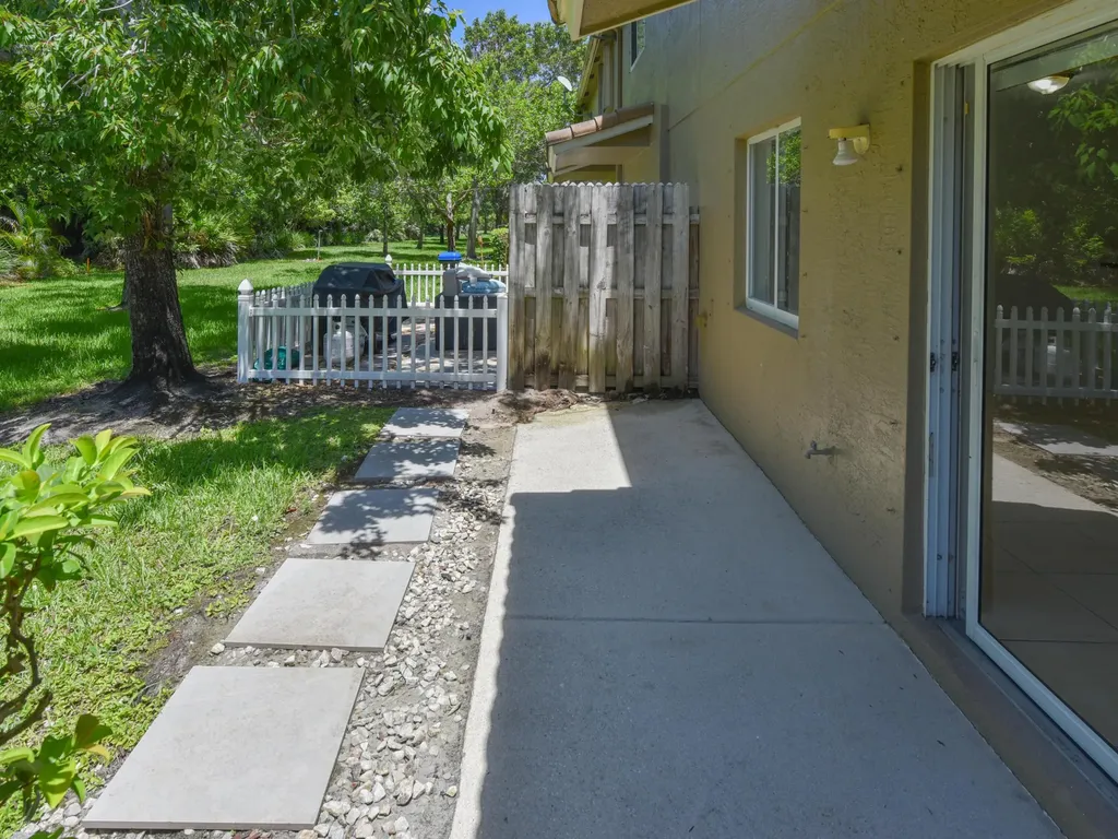 2257 SW Marshfield Court Port St Lucie FL 34953