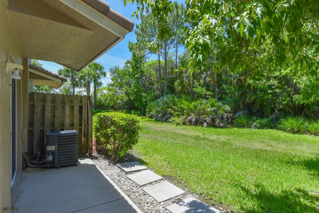 2257 SW Marshfield Court Port St Lucie FL 34953