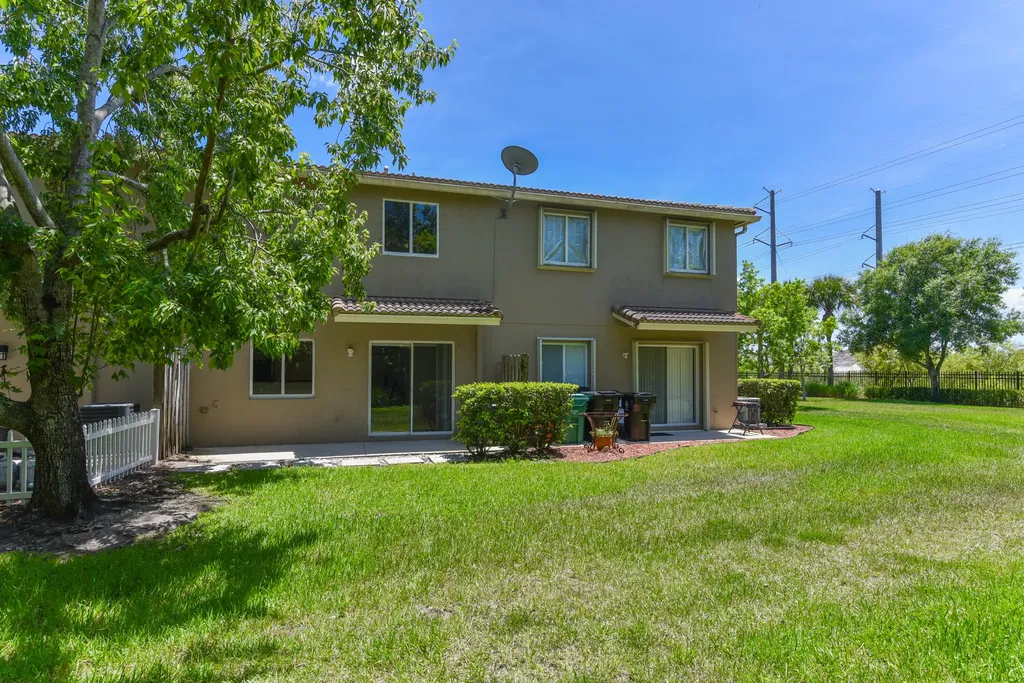 2257 SW Marshfield Court Port St Lucie FL 34953