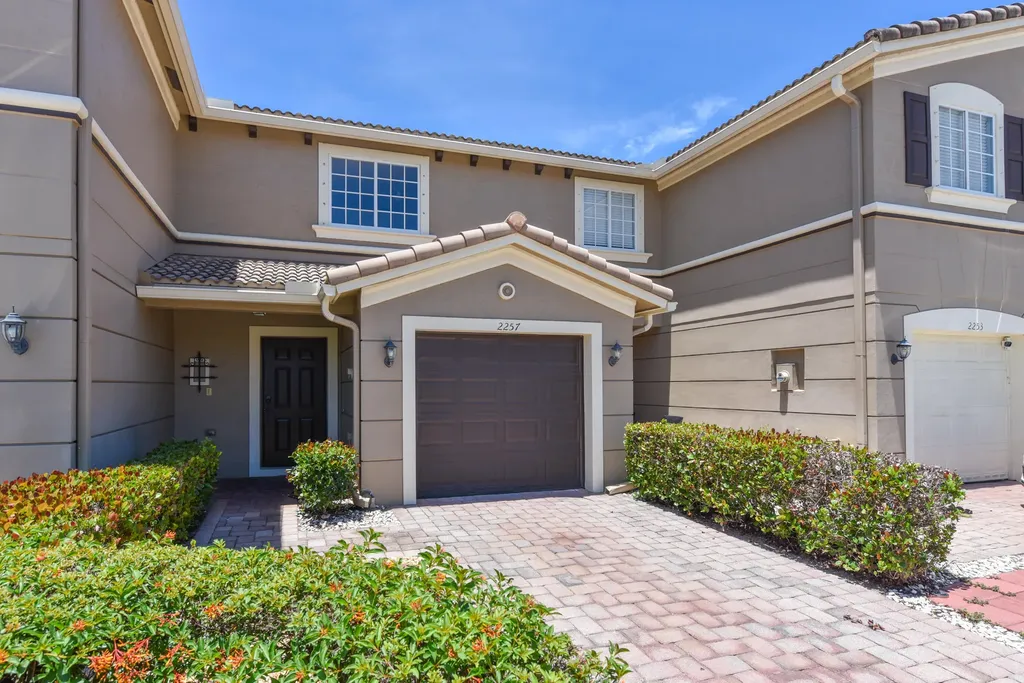 2257 SW Marshfield Court Port St Lucie FL 34953
