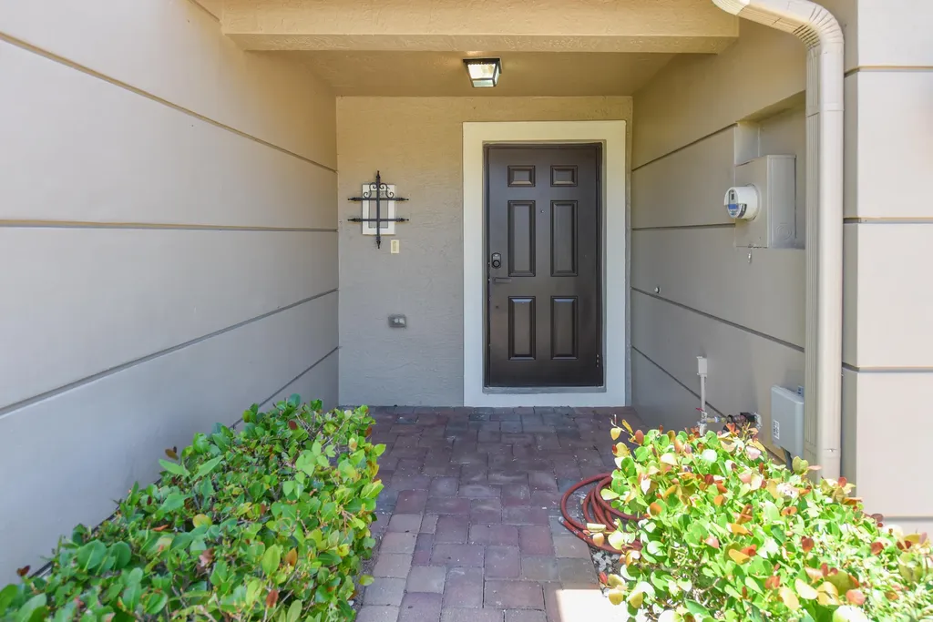 2257 SW Marshfield Court Port St Lucie FL 34953