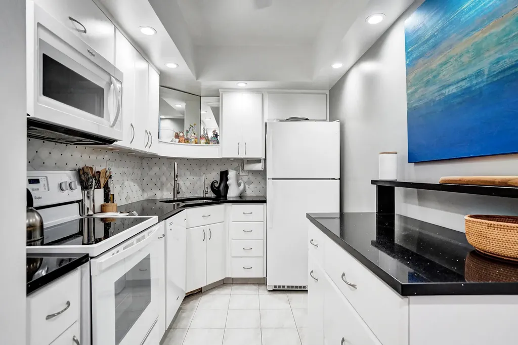 3300 NE 36th Street Fort Lauderdale FL 33308