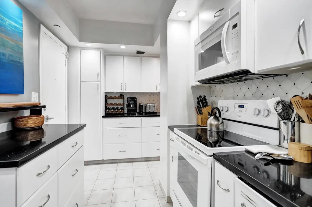 3300 NE 36th Street Fort Lauderdale FL 33308