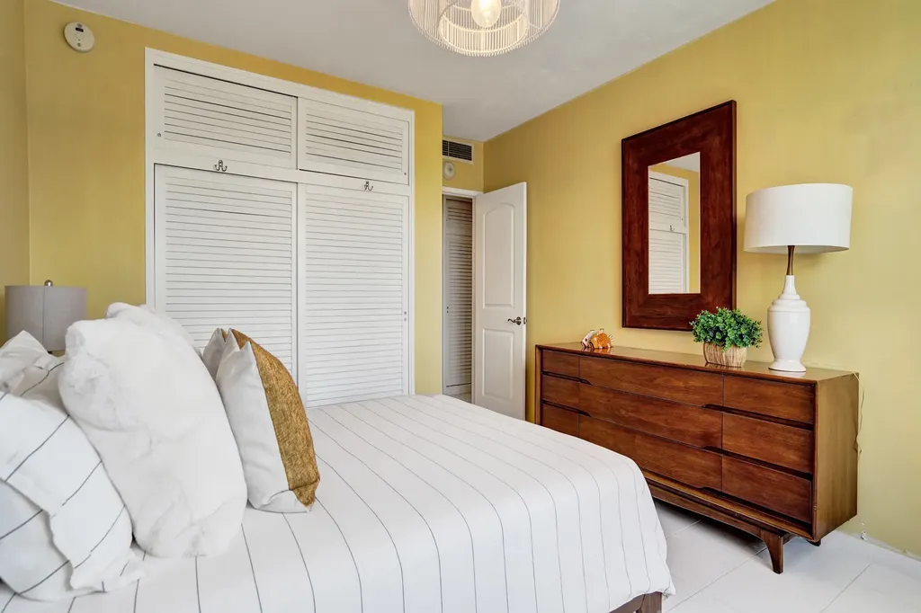 3300 NE 36th Street Fort Lauderdale FL 33308