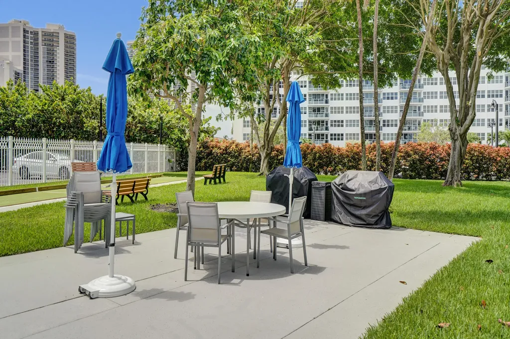 3300 NE 36th Street Fort Lauderdale FL 33308