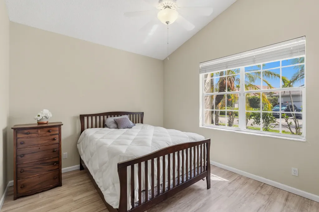1500 Lacosta Drive W Pembroke Pines FL 33027