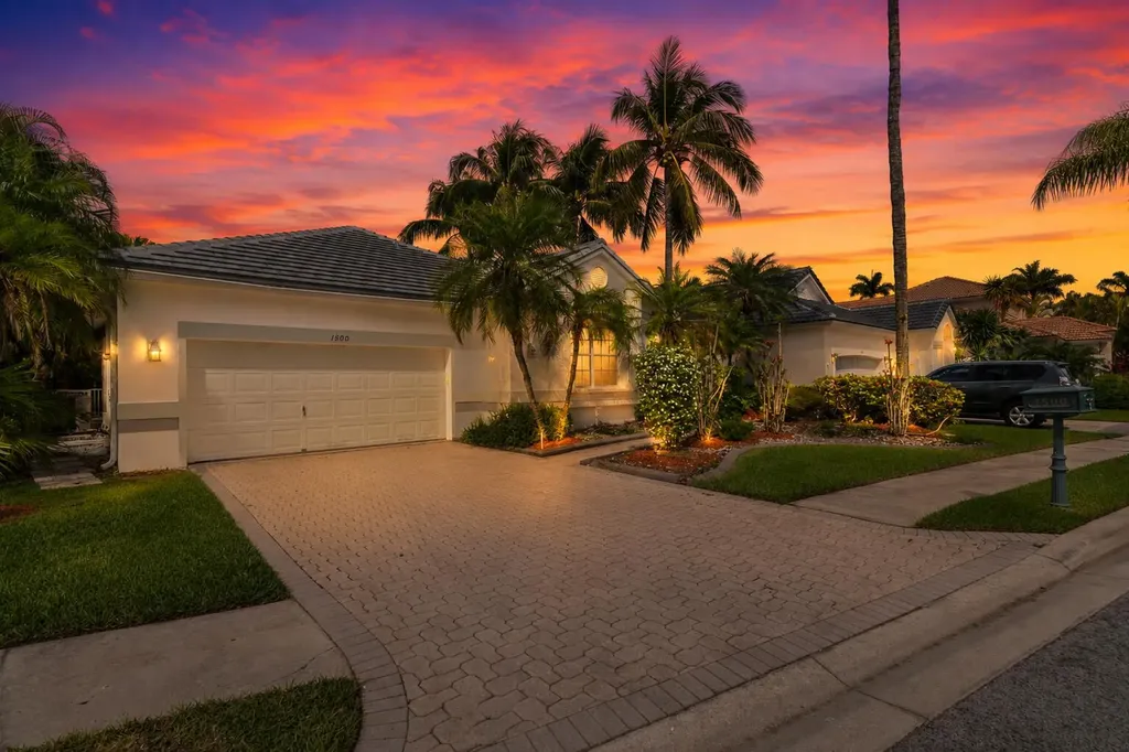 1500 Lacosta Drive W Pembroke Pines FL 33027