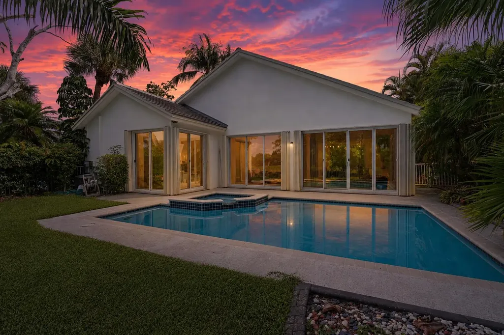 1500 Lacosta Drive W Pembroke Pines FL 33027