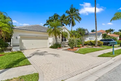 1500 W Lacosta Drive W Pembroke Pines FL 33027