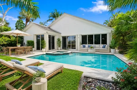 1500 W Lacosta Drive W Pembroke Pines FL 33027