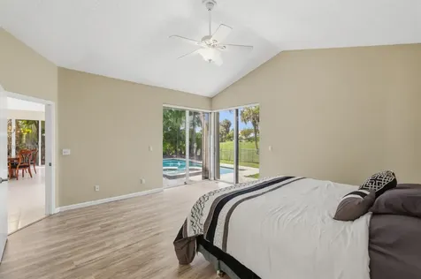 1500 W Lacosta Drive W Pembroke Pines FL 33027