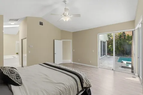 1500 W Lacosta Drive W Pembroke Pines FL 33027