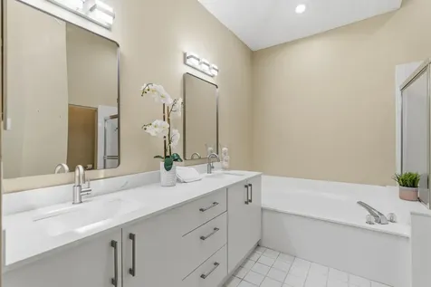 1500 W Lacosta Drive W Pembroke Pines FL 33027