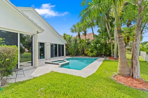 1500 W Lacosta Drive W Pembroke Pines FL 33027