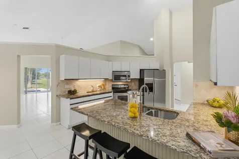 1500 W Lacosta Drive W Pembroke Pines FL 33027
