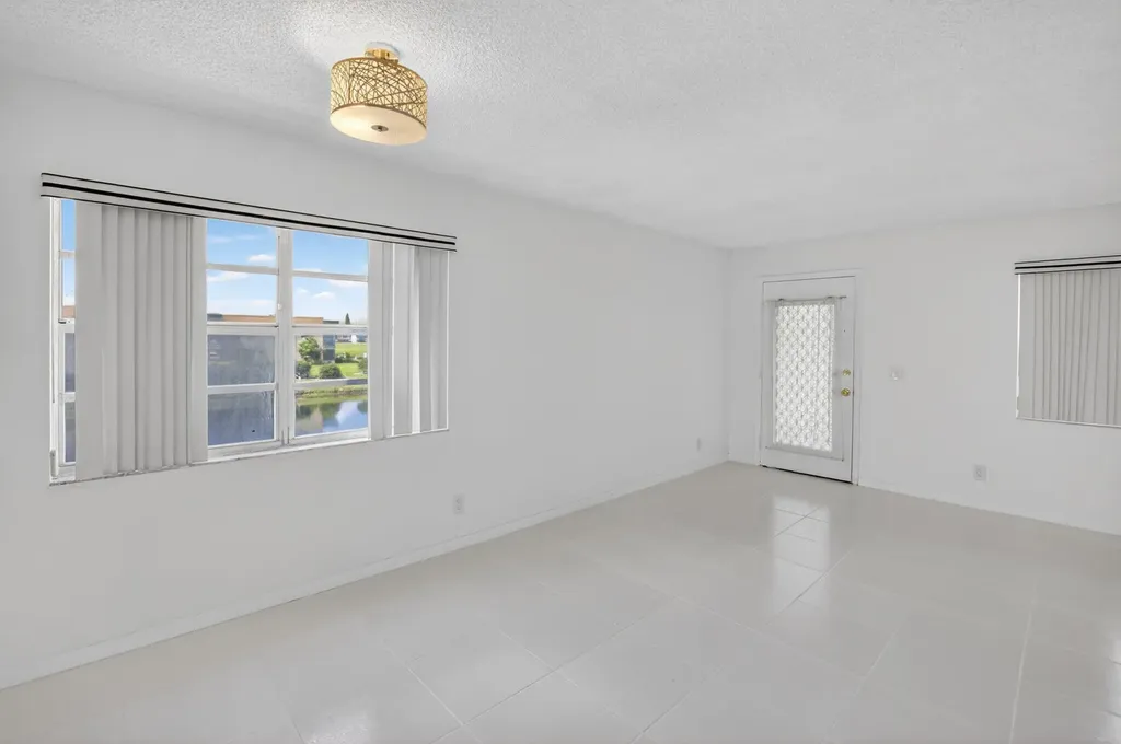 265 Burgundy Delray Beach FL 33484