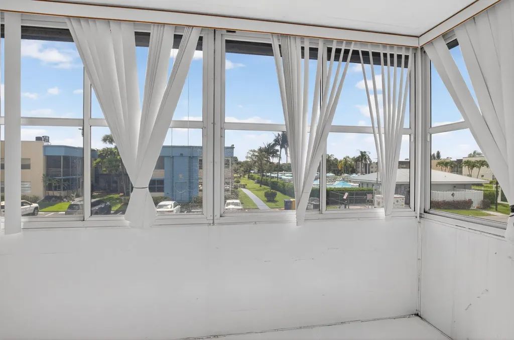 265 Burgundy Delray Beach FL 33484