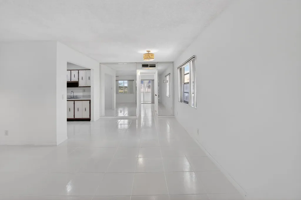 265 Burgundy Delray Beach FL 33484