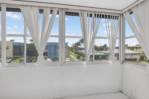 265 Burgundy Delray Beach FL 33484