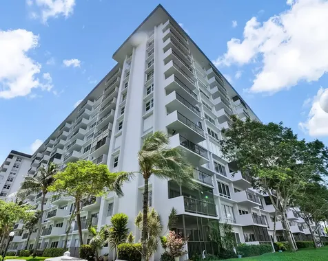 801 S Federal Highway Pompano Beach FL 33062