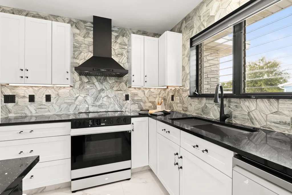 1428 N M Street Lake Worth FL 33460
