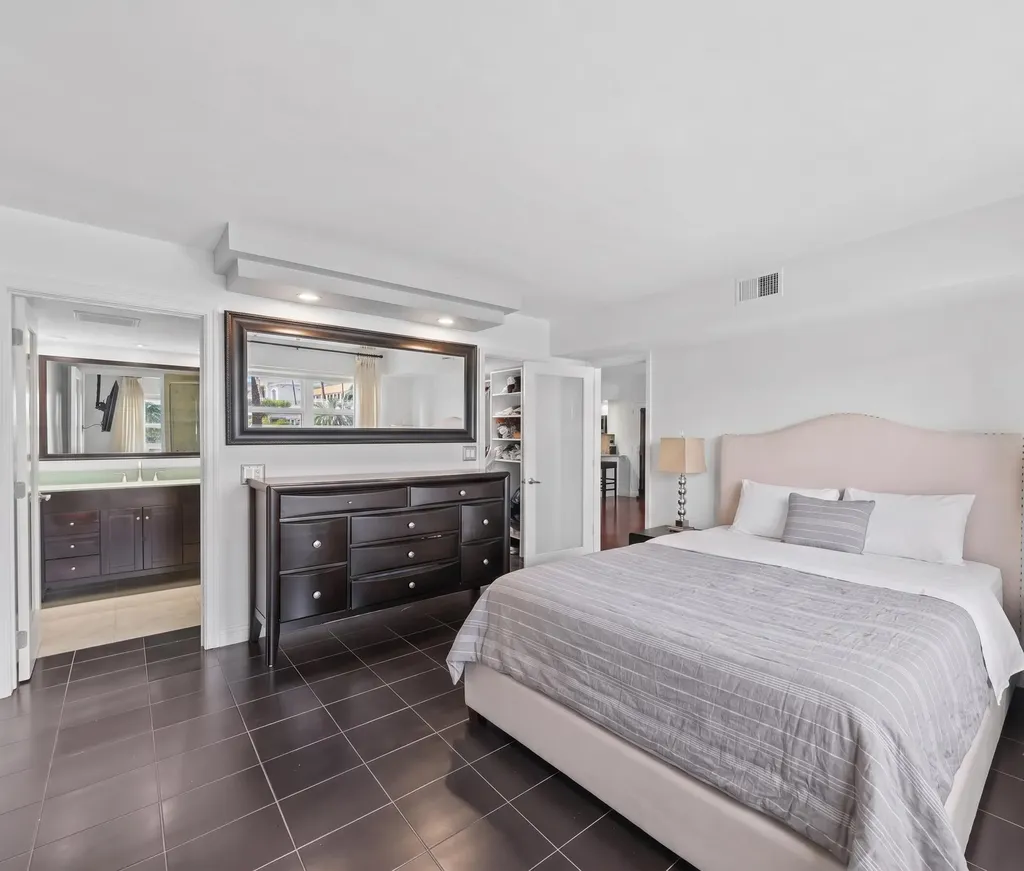 3121 NE 51st Street Fort Lauderdale FL 33308