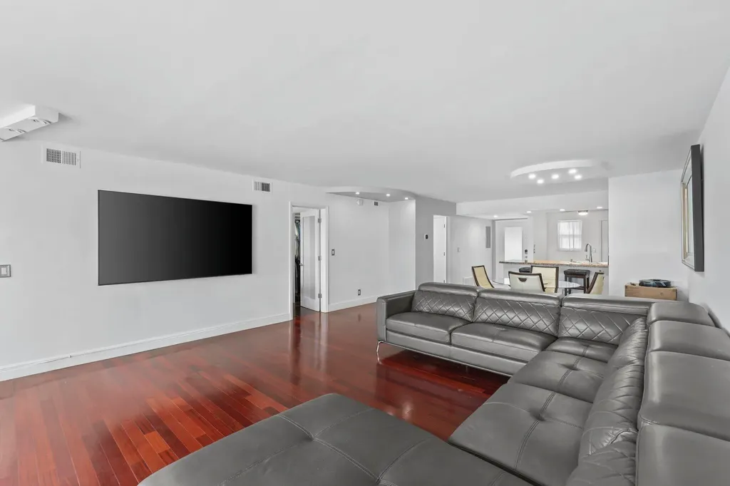3121 NE 51st Street Fort Lauderdale FL 33308