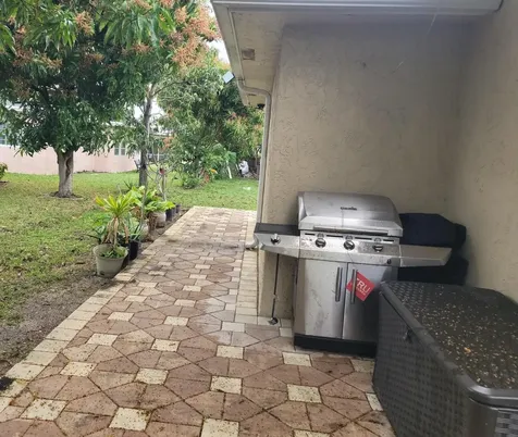 7613 NW 68th Terrace Tamarac FL 33321