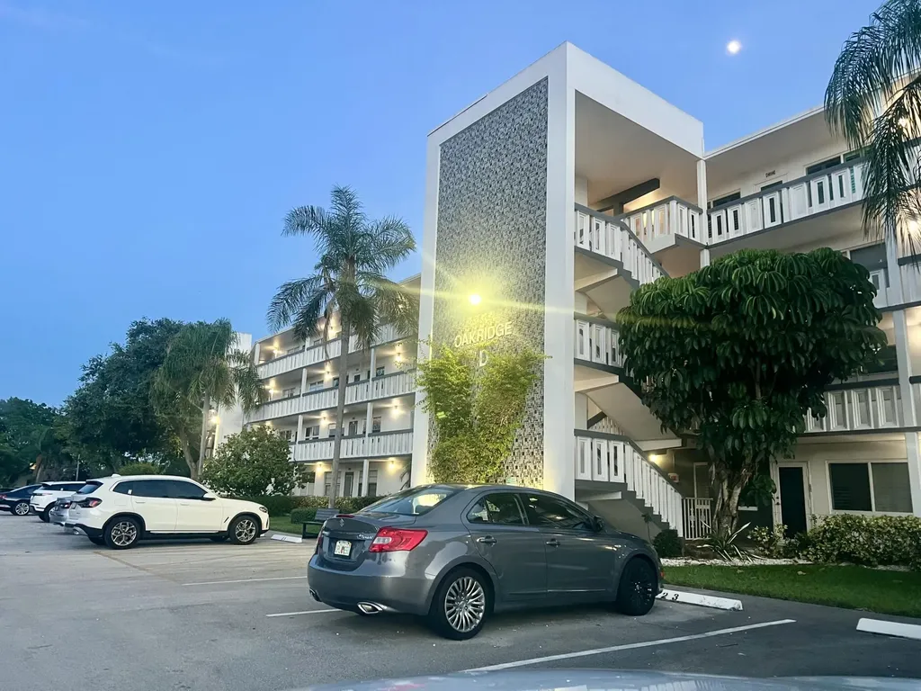 2026 Oakridge D Deerfield Beach FL 33442