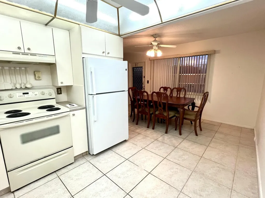 2026 Oakridge D Deerfield Beach FL 33442
