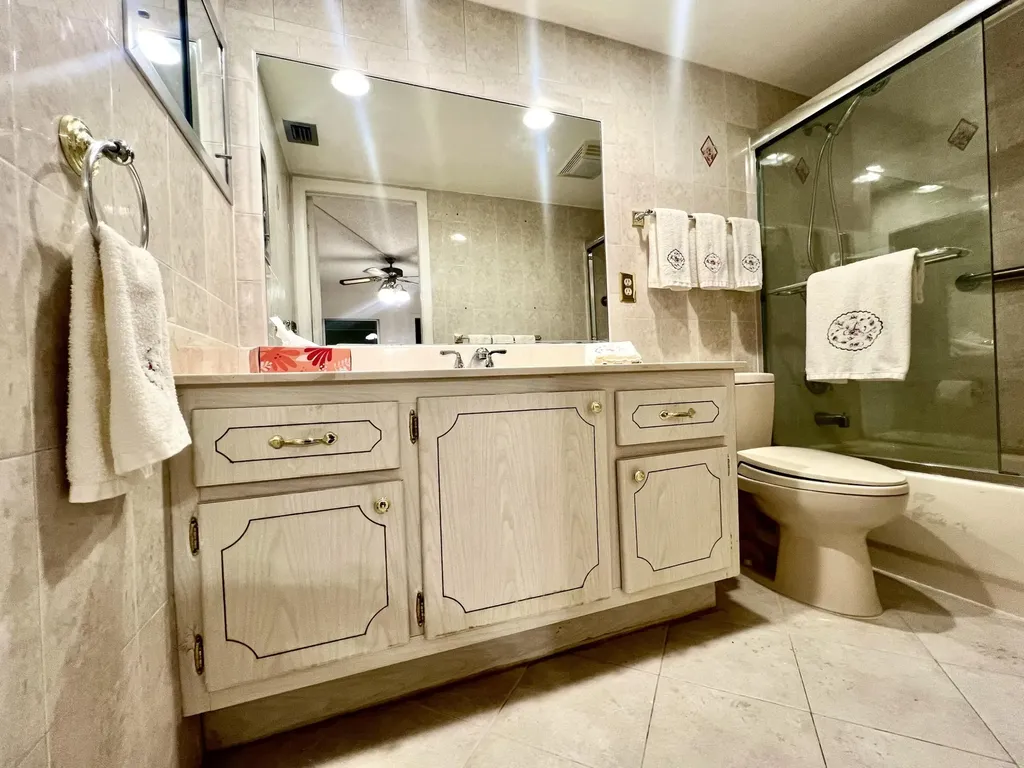2026 Oakridge D Deerfield Beach FL 33442