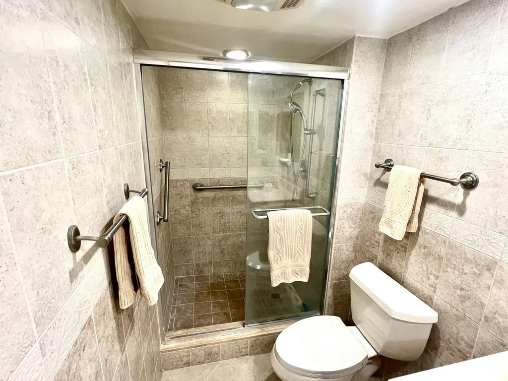 2026 Oakridge D Deerfield Beach FL 33442