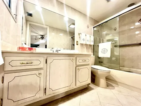 2026 Oakridge D Deerfield Beach FL 33442