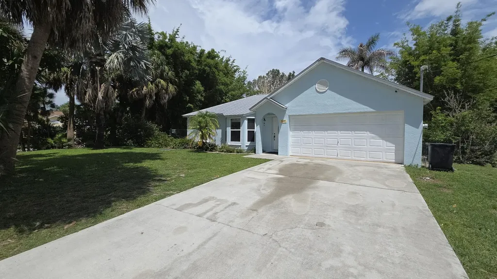 2091 SW Villanova Road Port St Lucie FL 34953
