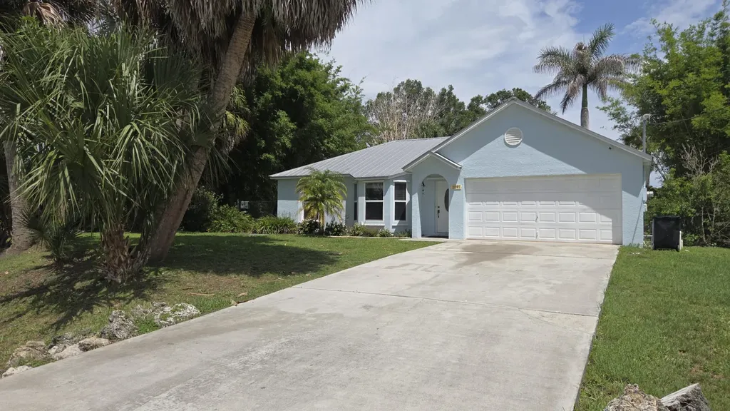 2091 SW Villanova Road Port St Lucie FL 34953
