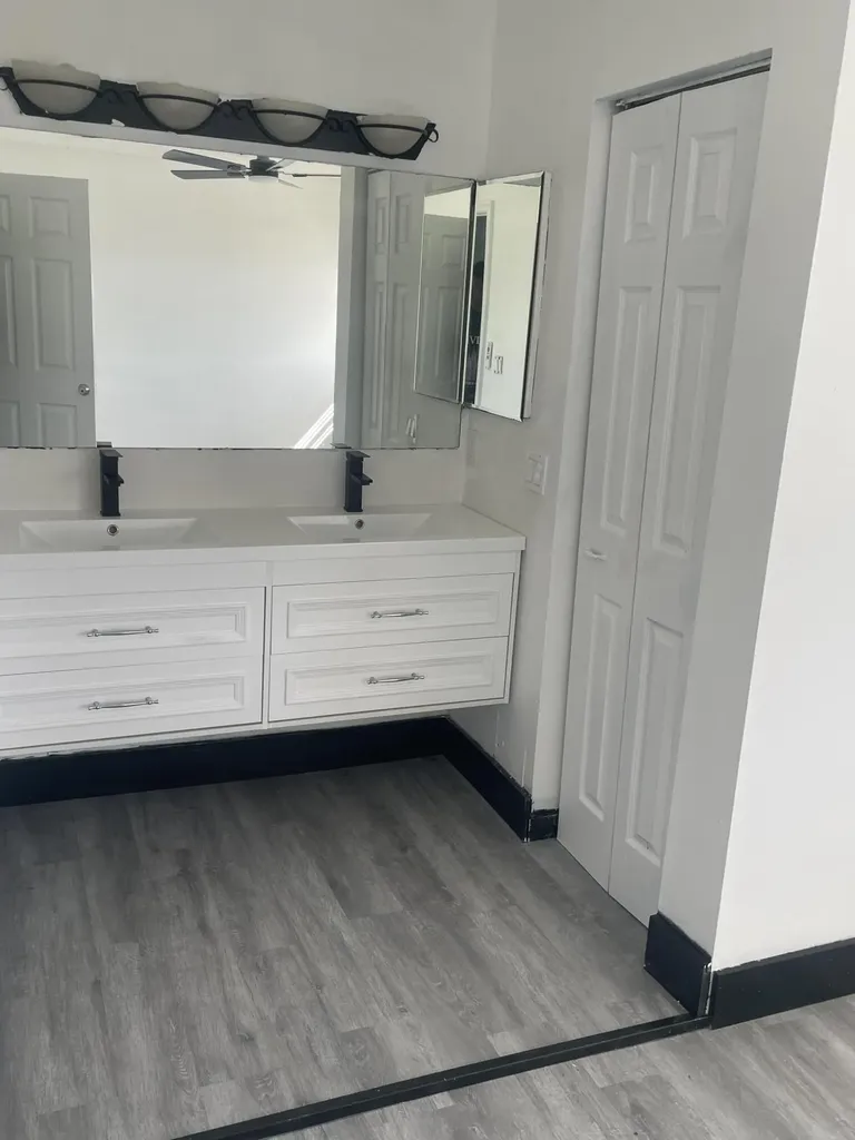 817 Crystal Lake Drive Deerfield Beach FL 33064